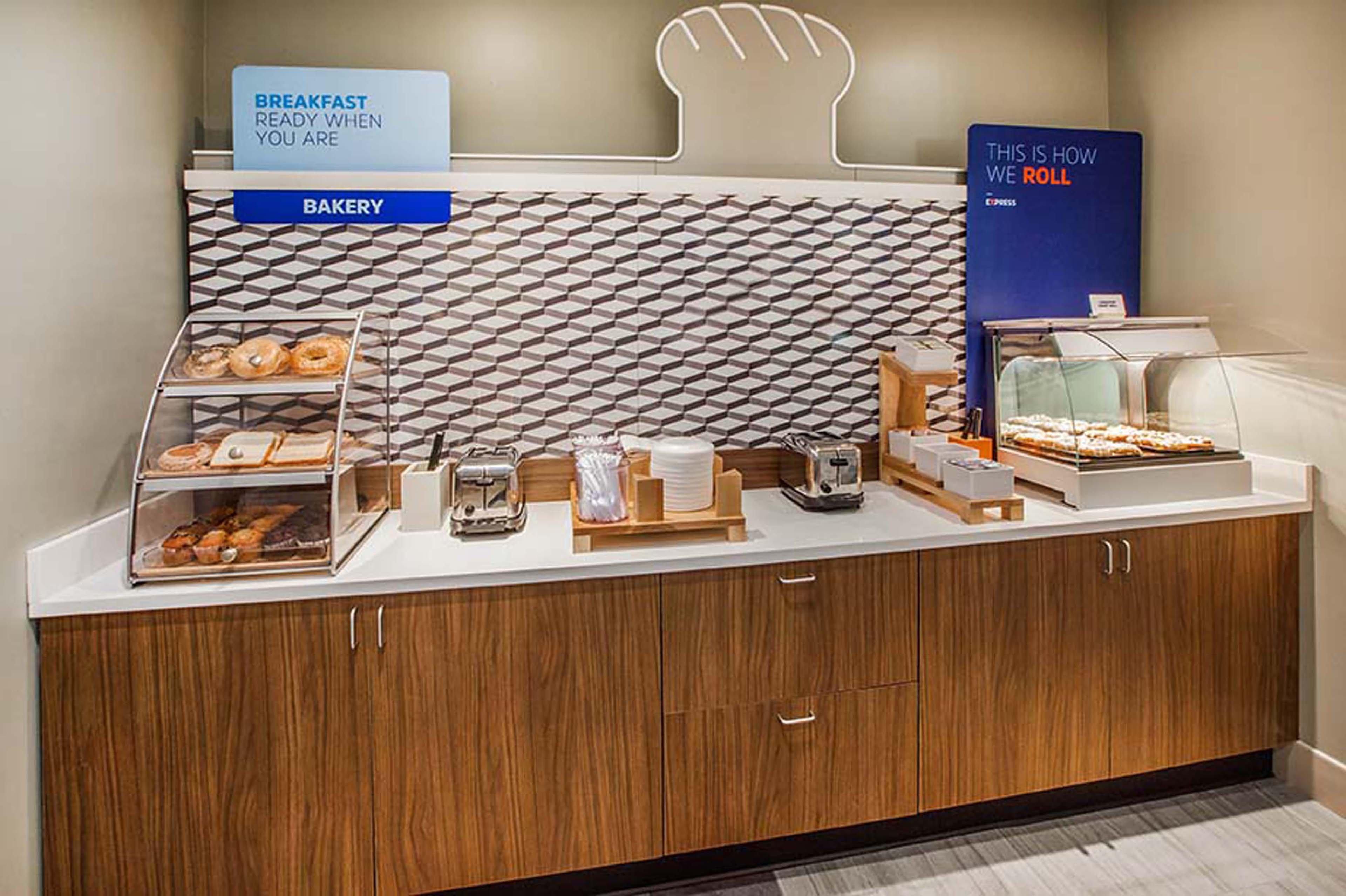 Holiday Inn Express Florence Northeast By Ihg Zewnętrze zdjęcie